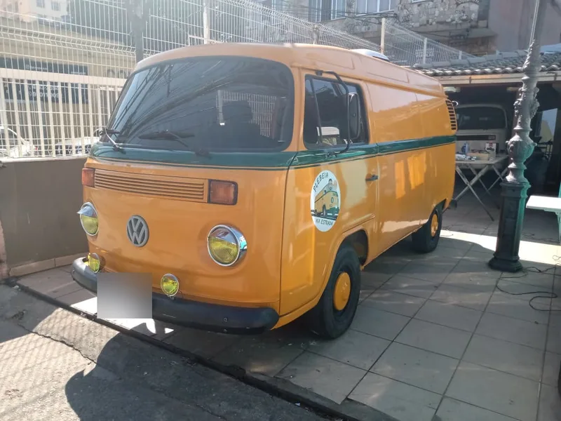 Kombis na estrada montada pela Camper RJ