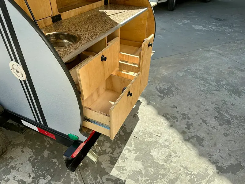 Minitrailer Camper RJ: gavetas
